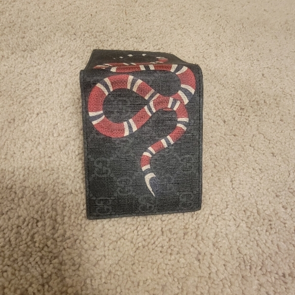 Gucci Black Wallet with Red and White Snake Design - Picture 4 of 4